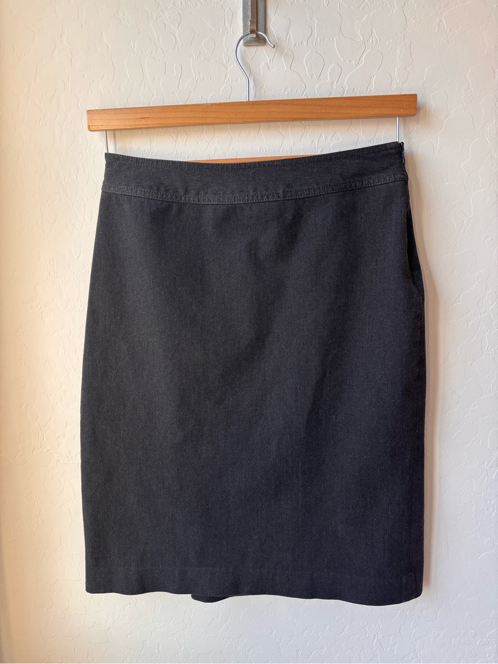 GAP Black Pencil Skirt - Streamlined Workwear